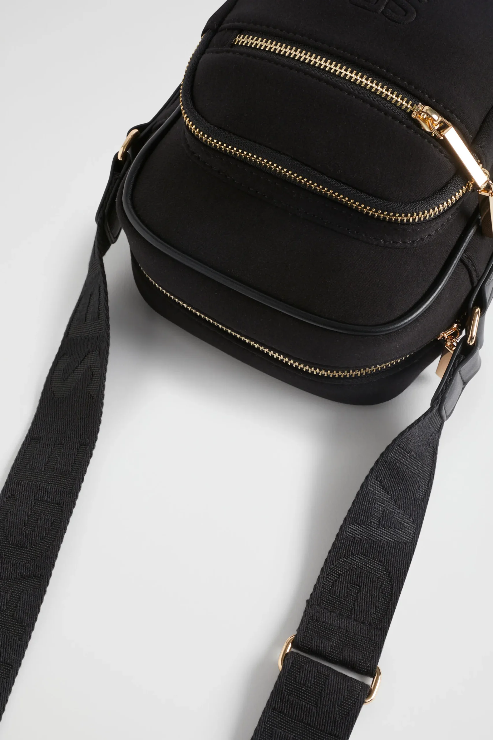 Woman Seed Heritage Cross Body-Logo Jersey Camera Bag
